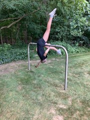GALVANIZED STEEL Playground Vault Bar