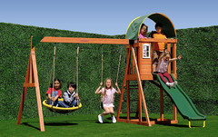 BACKYARD WOODEN SWING SET W/ 2-PERSON SAUCER SWING 6′ SLIDE PLAYGROUND FORT