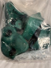 PLAYSTAR Climbing Rocks PS 7831 Green NEW Sealed With Mounting Hardware Packet