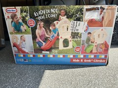 Little Tikes Hide & Seek Climber Kids Outdoor Slide & Climber Playset 1-4. New