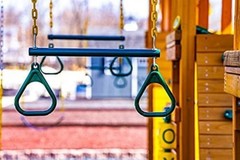 Durable 20.25″ Trapeze Bar with Pinch-Free Rings – Perfect for Kids’ Playsets