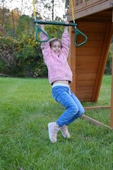 All-in-One 20″ Trapeze Bar with Safe Pinch-Free Rings – Perfect for Outdoor Play