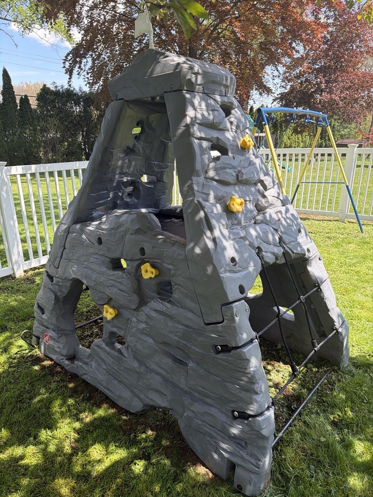 Step2 Skyward Summit, Gray Outdoor Climbing Structure with Rope