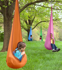 Hearthsong HugglePod Lite Hanging Chair – Red