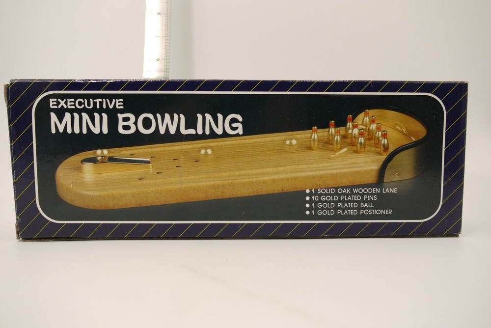VINTAGE 80’S MINI EXECUTIVE BOWLING SET GAME TOY TAIWAN BOXED