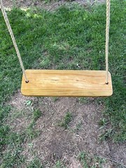 Old Fashion Adult or Child Tree Swing 23.5″ x 7.5″ Wood Tree Swing with 10′ Rope