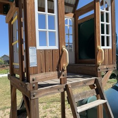 KidKraft Skyway Resort Wooden Outdoor Swing Set for Ages 4-8 Pick up only
