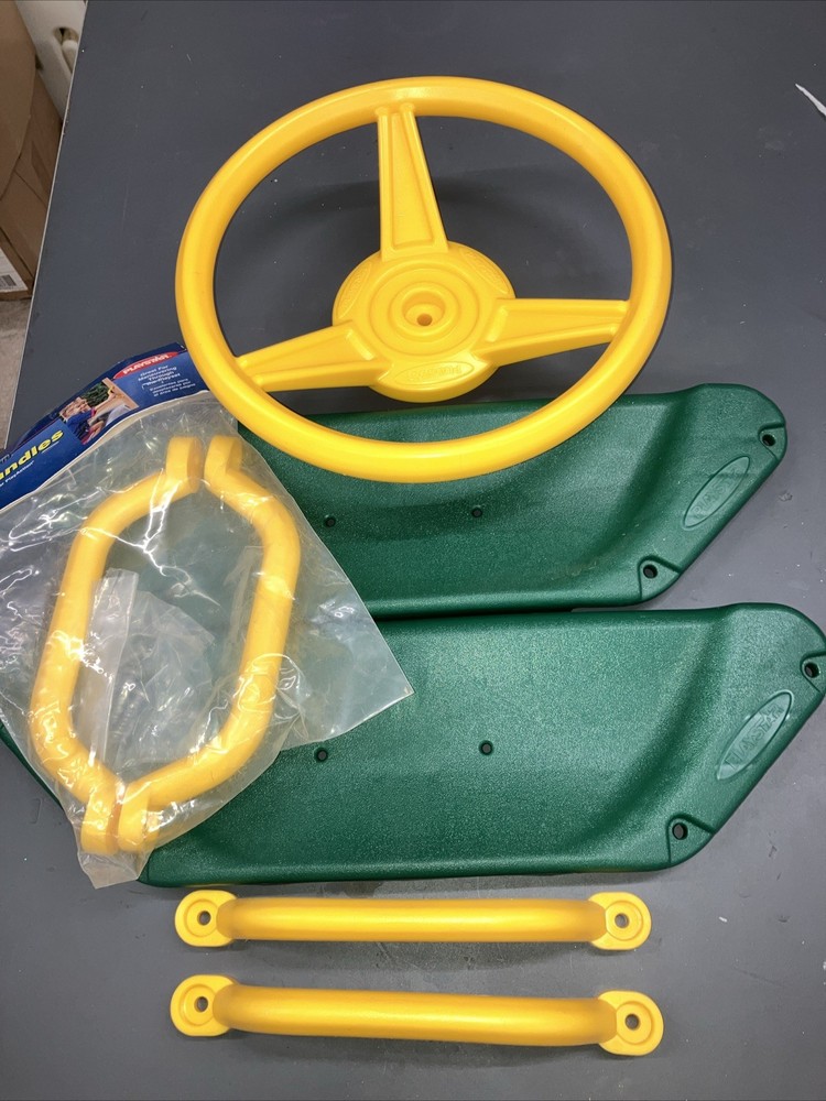PlayStar Lot Yellow Steering Wheel Handles green Seats