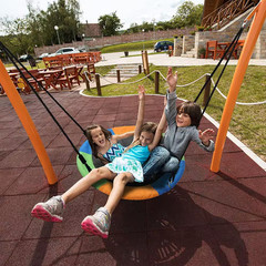 40 In. Outdoor Tree Swing 600 Lbs. Capacity Adjustable Ropes Playground Backyard