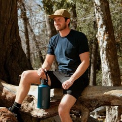 Yonicoer 64oz Insulated Stainless Steel Water Bottle with Handle