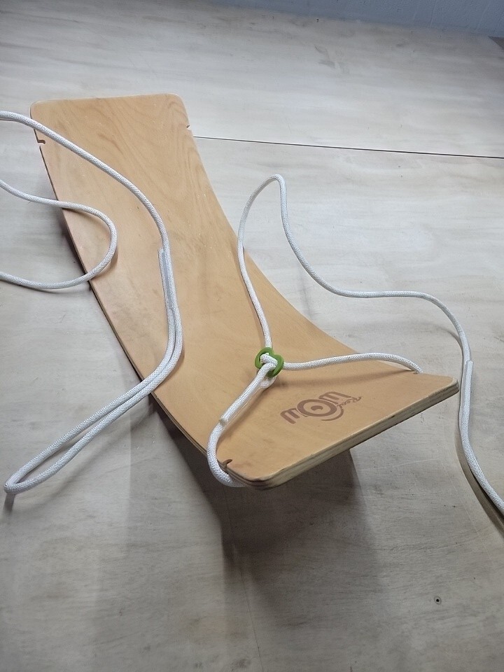 Wooden Swing Seat, Nostalgic Outdoor Wood Swing for Kids, Tree Swing for Adults