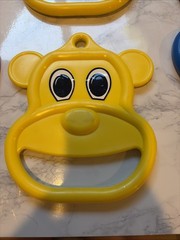 Set of 4 Bear Trapeze Rings Playground Swing Set Gym Rings Plastic Red Yellow