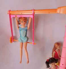 Vintage Mattel Barbie 1971 Skipper Swing-A-Rounder Gym HTF Rare Complete