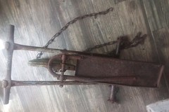 ANTIQUE Metal Play Swing Horse Head Chains Rustic Outdoor Play RARE 30″x18″x14″