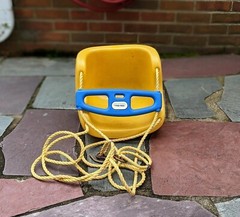 1983 Little Tikes Yellow Swing Toddler Child Outdoor Hanging Plastic Swingset
