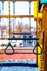 20-Inch Trapeze Swing Bar with Comfortable Gymnastic Rings for Kids