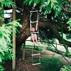 Bigjigs Toys Kids Rope Ladder (2.1m) with 6 Wooden Rungs – Sturdy Outdoor Toy