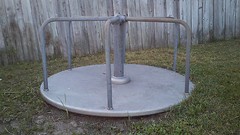 METAL MERRY GO ROUND – 5 FOOT – BALL BEARING – GREASE FITTING – PLAYGROUND