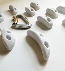12 Crimps Screw On Rock Climibing Holds Home Climbing Wall Bouldering Gym Hol…